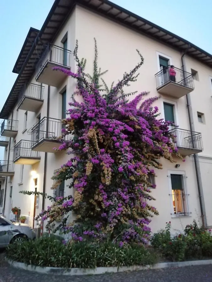 Ostello Delle Cartiere Toscolano Maderno Hostel