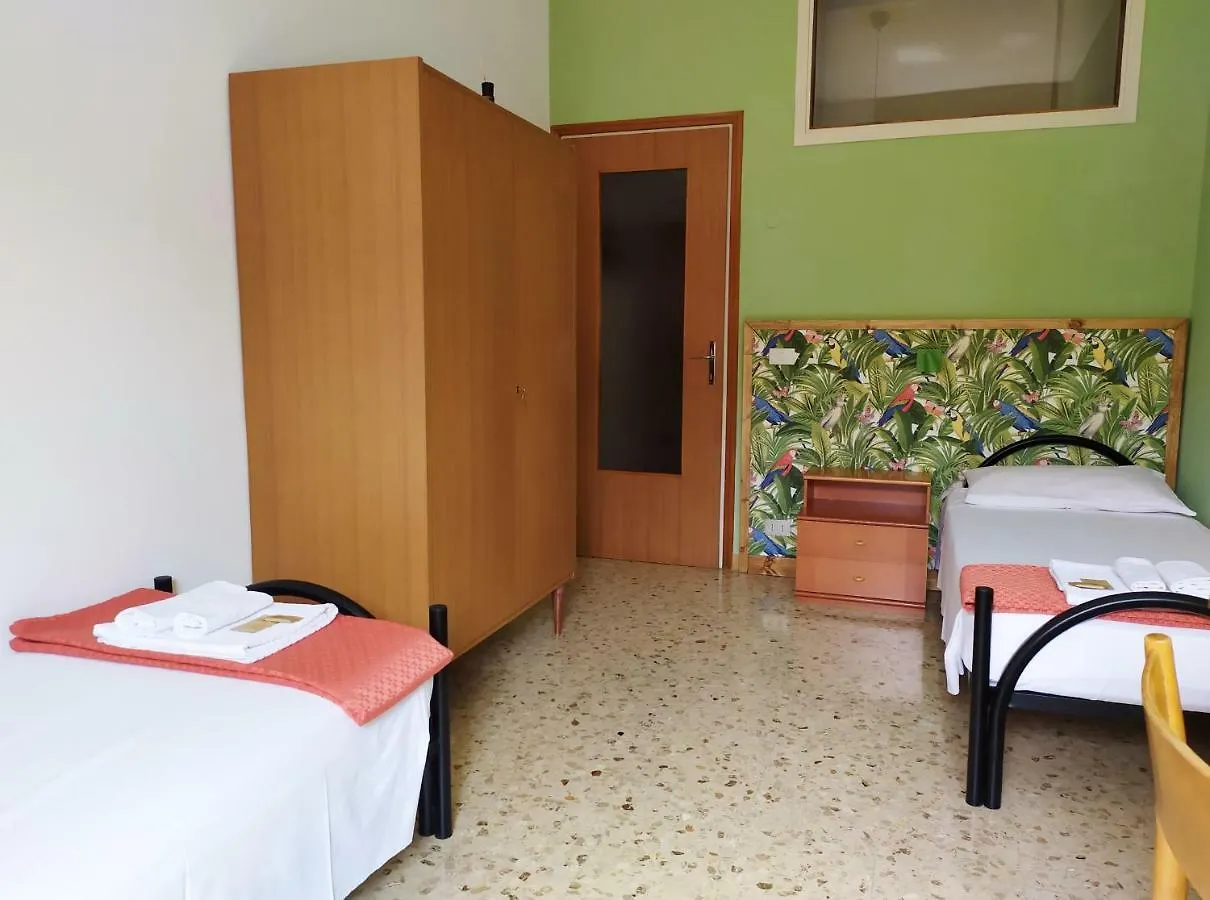 Ostello Delle Cartiere Toscolano Maderno Hostel