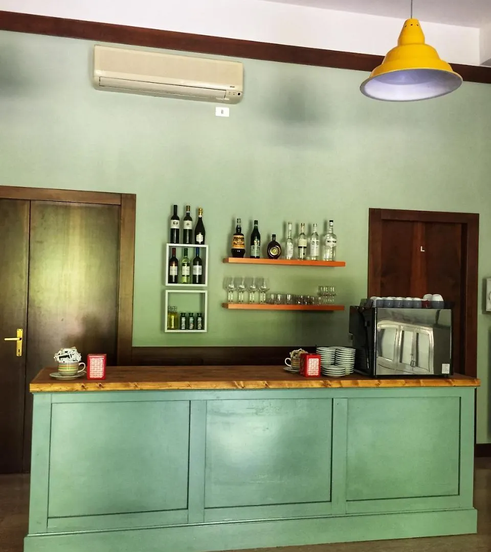 Ostello Delle Cartiere Toscolano Maderno Hostel